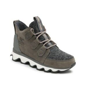 Sorel Women’s Size 7.5  Kinetic Caribou Snow Boot Hiking Shoes Waterproof Fleece